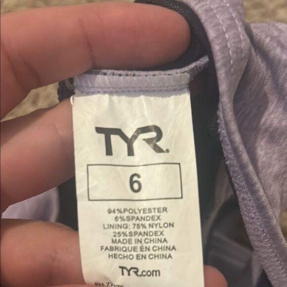 TYR Gray and Black Swimsuit one piece Size 6 E - Picture 2 of 7